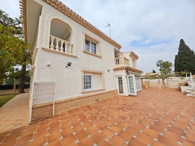 Se vende espectacular chalet en Cabo Roig, Orihuela Costa - foto 3