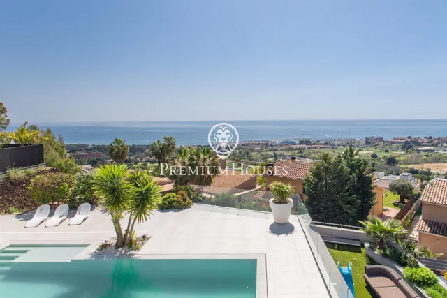 Casa en venta en Sant Vicenç de Montalt con espectaculares vistas al mar — 25
