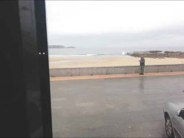 Casa en el paseo de la playa en Malpica - foto 5