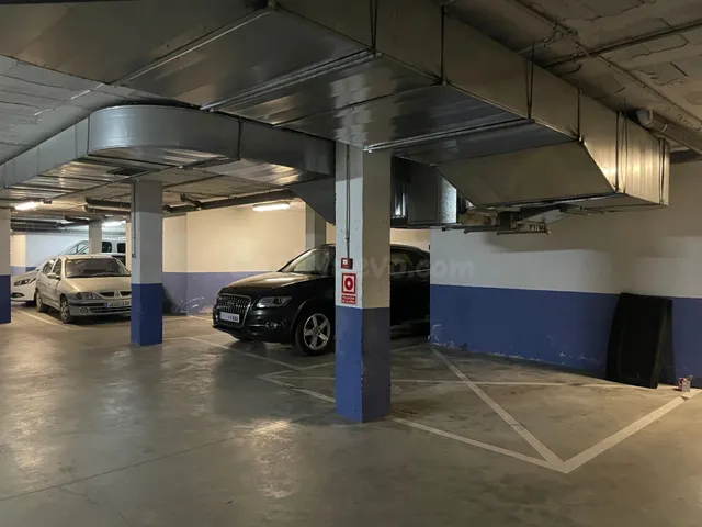 PLAZA DE APARCAMIENTO Y TRASTERO EN VENTA — 4