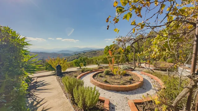 Finca rústica 13 habitaciones 999m² en venta - South of spain — 38