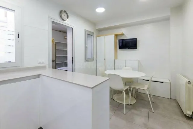 ADOSADO DE 3 habitaciones Y DIVERSAS TERRAZAS CON 2 PARKINGS - foto 2
