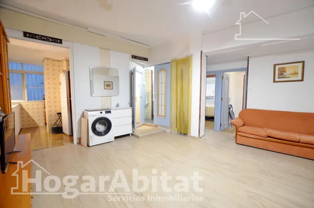 ¡Alicante centro! amplio, bonito y esquinero con balcón — 33