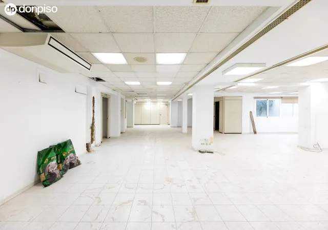 Vivienda de 170 m2 con 5 dormitorios en Gran Vía – Amplia y con gran potencial — 7