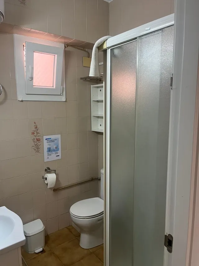 APARTAMENTO EN PRIMERA LÍNEA DE PLAYA EN BENIDORM CON TERRAZA Y PARKING — 14