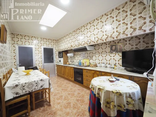 *CASA DE 2 PLANTAS POR CALLE DON VICTOR POR 159.000 €* - foto 4