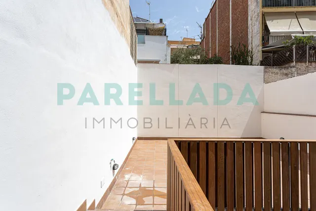 Bajos con terraza totalmente reformados — 25