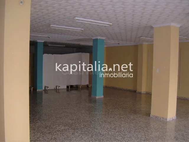 Excelente local comercial a la venta en Bocairent — 5
