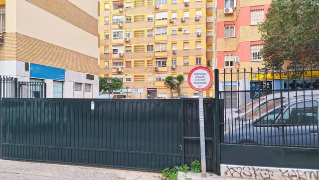 Estupenda vivienda junto José Laguillo con parking en superficie!!! — 27