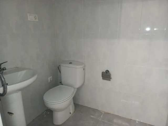 Tu local comercial en calle Cartagena de Indias con Angel Bruna — 23