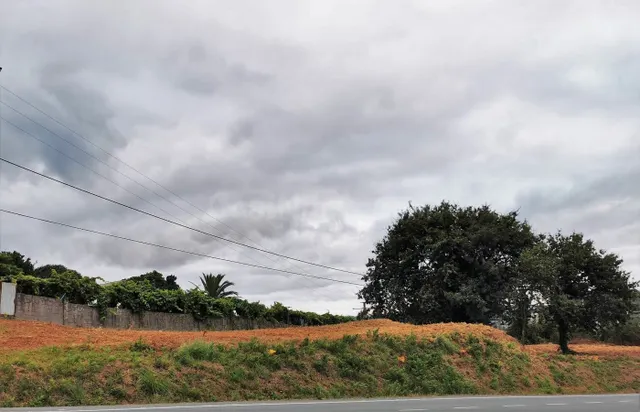 Parcela de 1823 metros en Alvedro, Culleredo