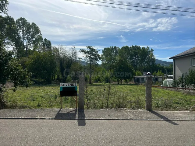 Oportunidad de Inversión en Congosto: Parcela Urbana a la Ve - foto 2