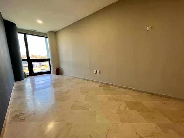 Alquiler de dos oficinas en Edificio Azabache muy cerca Hospital Quirón — 7