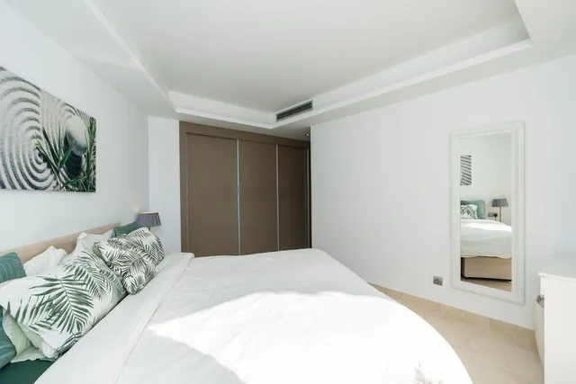 Apartamento de lujo con vistas al mar en Los Arqueros Golf — 10