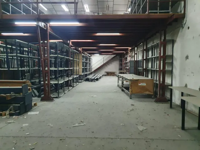 NAVE EN VENTA JUNTO A LA AVENIDA DE HYTASA - foto 3