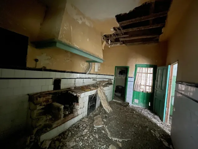 EDIFICIO SEÑORIAL PARA REFORMAR EN SIERRA DE FUENTES - foto 3
