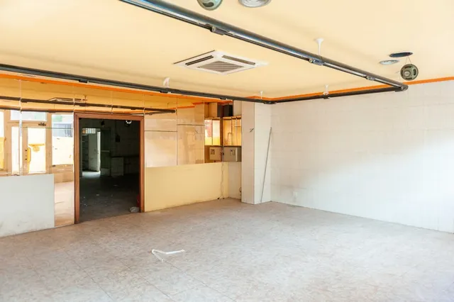 LOCAL EN VENTA EN EL CENTRO DE PONFERRADA — 2