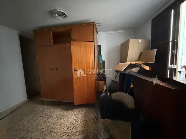 Amplia Casa en Monforte del Cid con Garaje doble y Terraza — 7