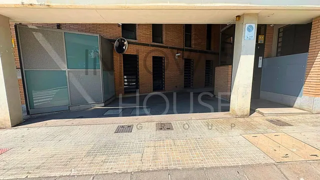 Parking doble de fácil acceso en Les Franqueses del Vallès — 8