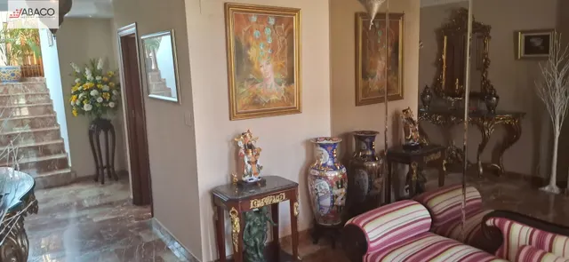 Elegante chalet con maravilloso jardín y vistas privilegiadas. — 25