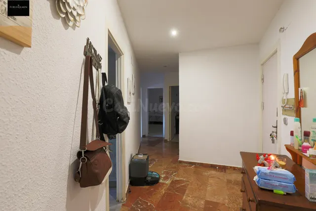 Amplio Piso de cuatro habitaciones en el corazón de Durcal — 2
