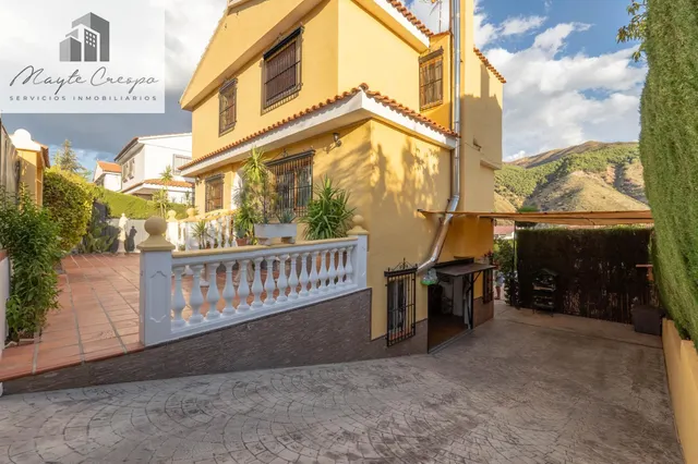 CHALET CON PISCINA Y JARDÍN A SOLO 10 MINUTOS DE GRANADA — 20