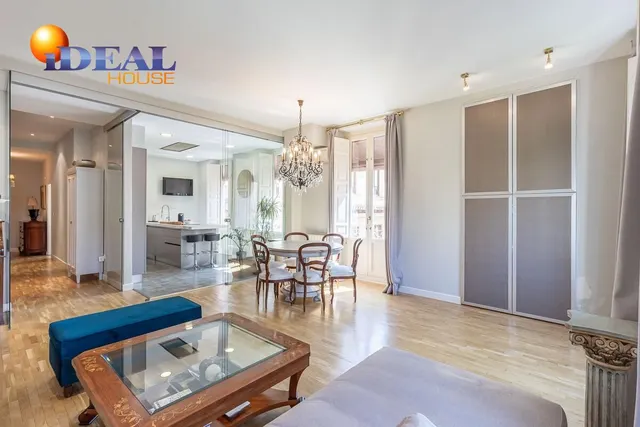 Exclusivo Piso Dúplex en el Corazón de Granada — 7
