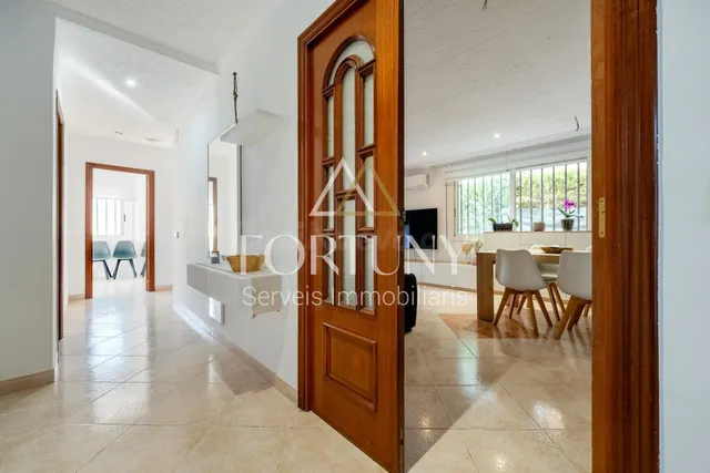 Casa en venta en calle Brugent, Reus. - foto 2