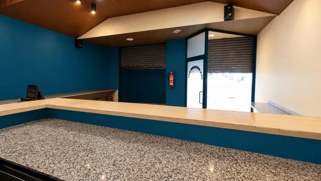 Pizzería para llevar en traspaso en Valencia | equipada | 49.000 € — 8