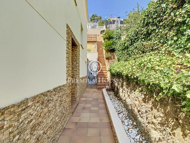 Casa en venta con vistas al mar y licencia turística — 30