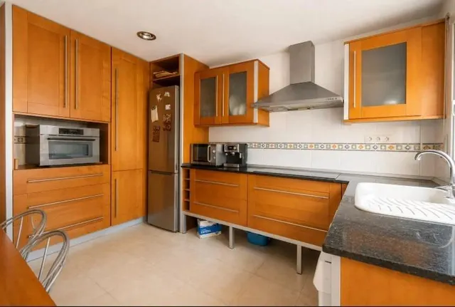 Duplex de 5 dormitorios y sotano privado — 13