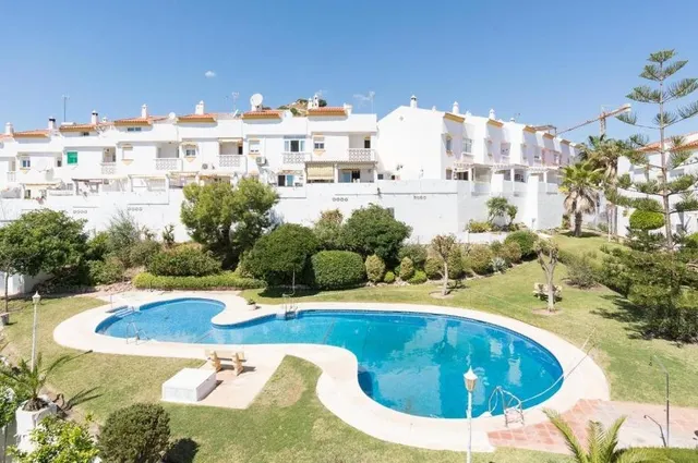 Amplio adosado 4 dorm .ideal familias,cerca colegios y playa.Torrequebrada — 31