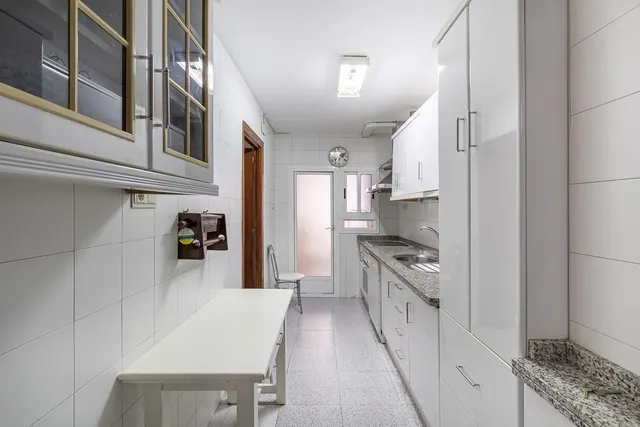 MAGNIFICA VIVIENDA EN LAS FLORES - CAMINO DE RONDA — 6