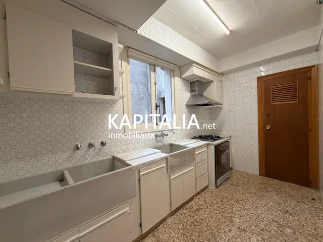 PISO VENTA EN PLENO CENTRO DE SAN JOSE Y RODEADO DE TODOS LO - foto 5