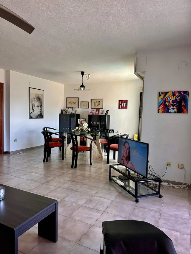 FANTÁSTICO PISO CON VISTAS AL MAR EN UNA DE LAS MEJORES ZONAS DE ALICANTE — 11