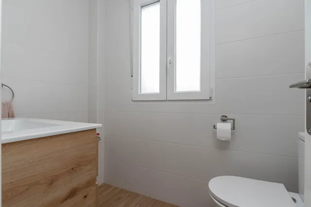 Encantadora Casa Reformada en Ogijares con Vistas y Espacios para Disfrutar — 15