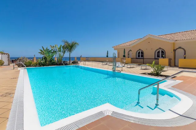 Exclusivo apartamento con amplia terraza y vistas al mar en Loma Verde — 5