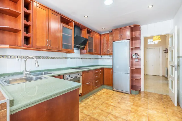 ADOSADA EN URBANIZACIÓN EN HUETOR VEGA — 10