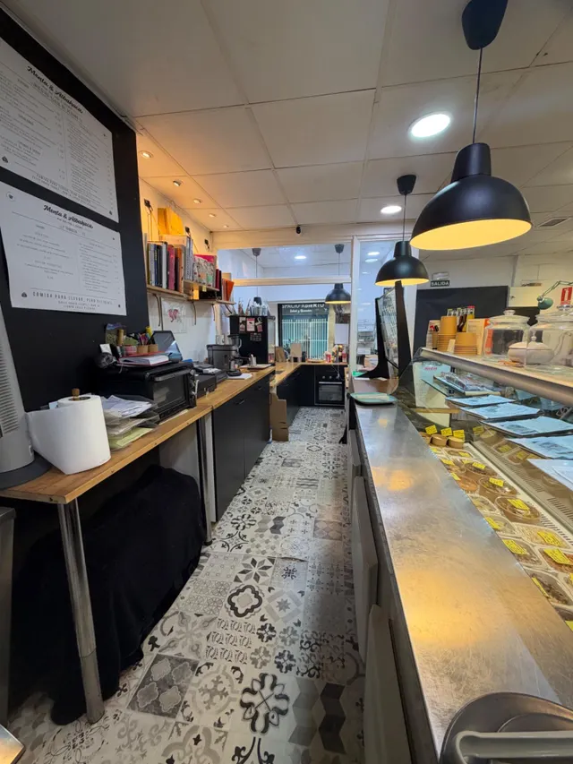 Local comercial 183m² en alquiler - Centro — 12