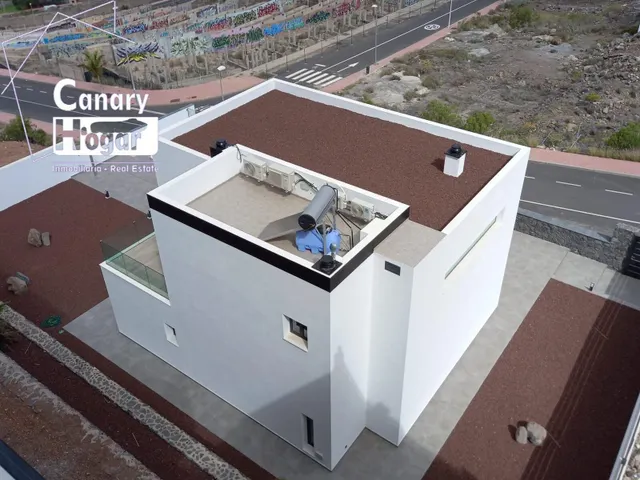 Se vende preciosa Villa  Roque del Conde para estrenar — 30