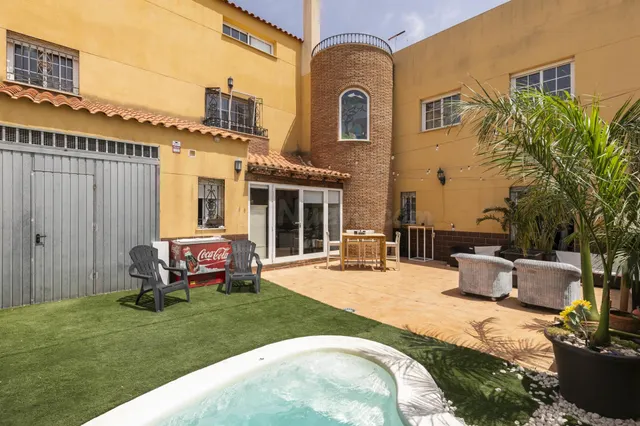 Espectacular casa con piscina a 15 minutos de la playa