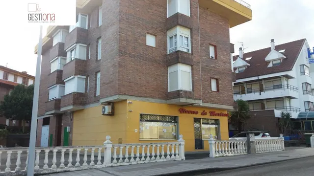 LOCAL COMERCIAL EN EL CENTRO DE ISLA. — 3