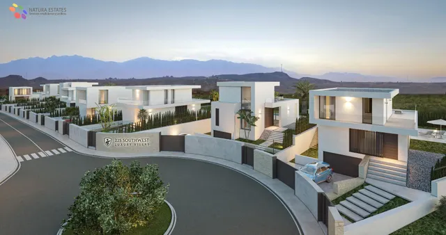 OPORTUNIDAD DE LUJO, EN URB. GOLF VALLE DEL ESTE, VERA. — 19