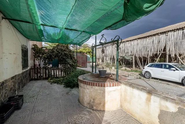 Cortijo con casa de 117 m2 y terreno de 2.312 m2 en Santa Fe — 21