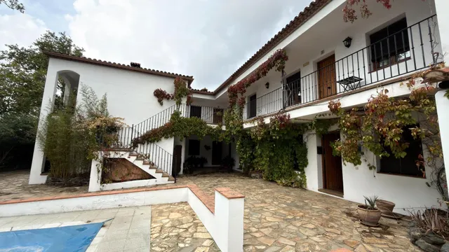 Exclusivo Hotel en Almonaster la Real con Vistas Panorámicas — 9