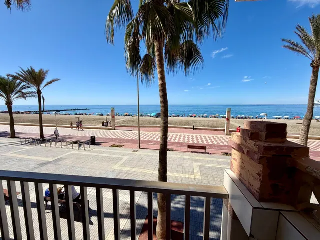 Piso en venta en Calle Las Conchas – El Zapillo-Almería. Primera línea de playa con dos terrazas y vistas al mar — 3