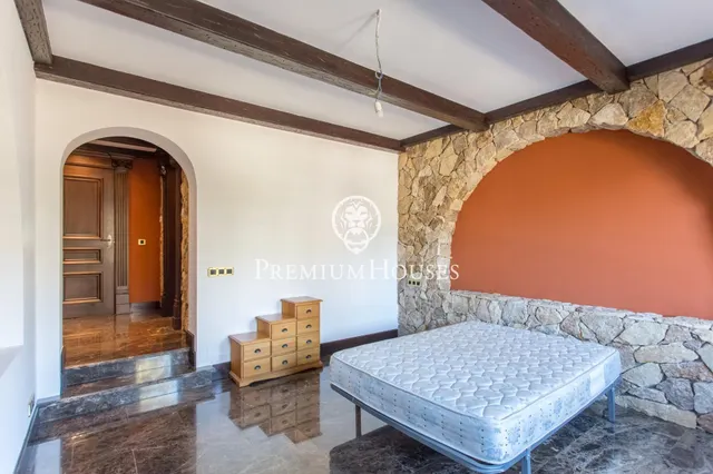 Casa en venta con bonitas vistas al mar en Cala Sant Francesc — 27