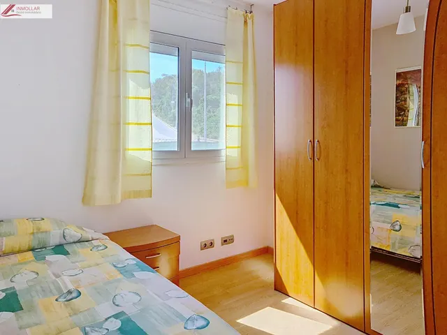 En venta Chalet independiente con piscina — 8