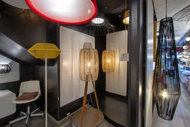 SE VENDE TIENDA DE iluminación EN PLENO RENDIMIENTO POR JUBILACION — 19