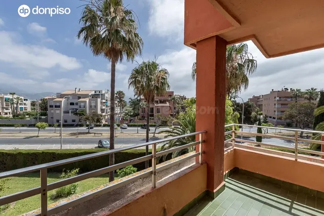 Piso en Jardines del Mar, Salobreña. - foto 2